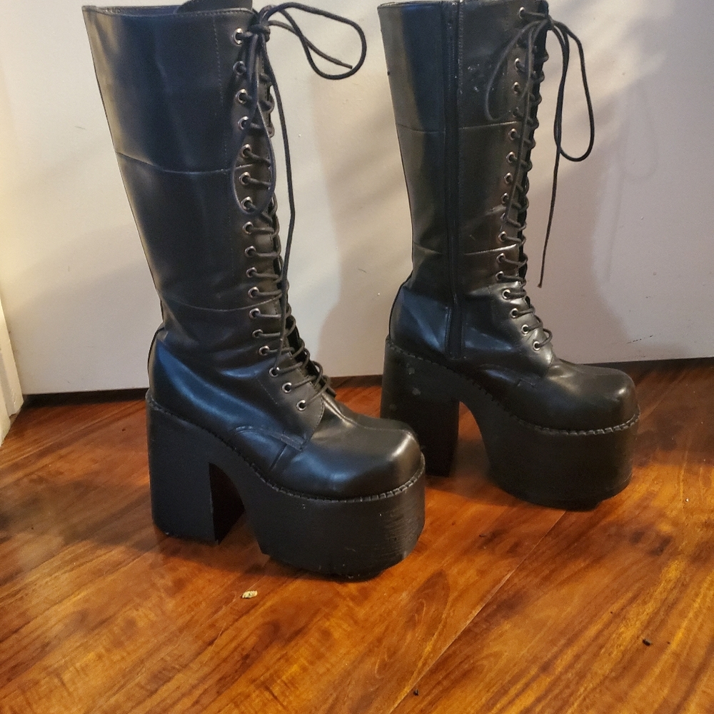 Demonia H-Trashville-502 Platform Boots